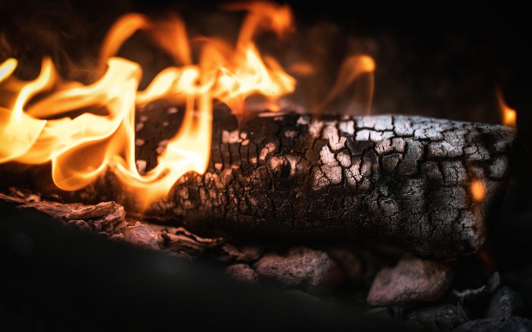 Dinas Damkar Kotawaringin Timur Bantu Tabrakan Kendaraan di Lapangan