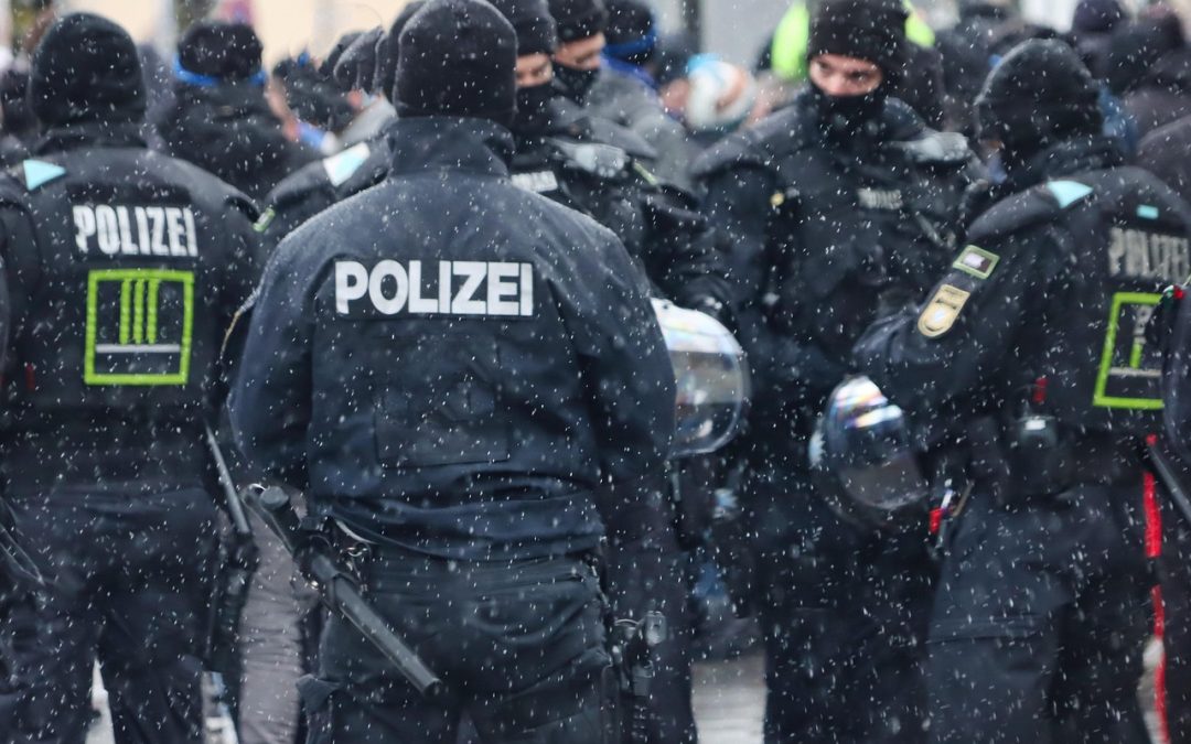 Padamkan Kebakaran di Area Industri